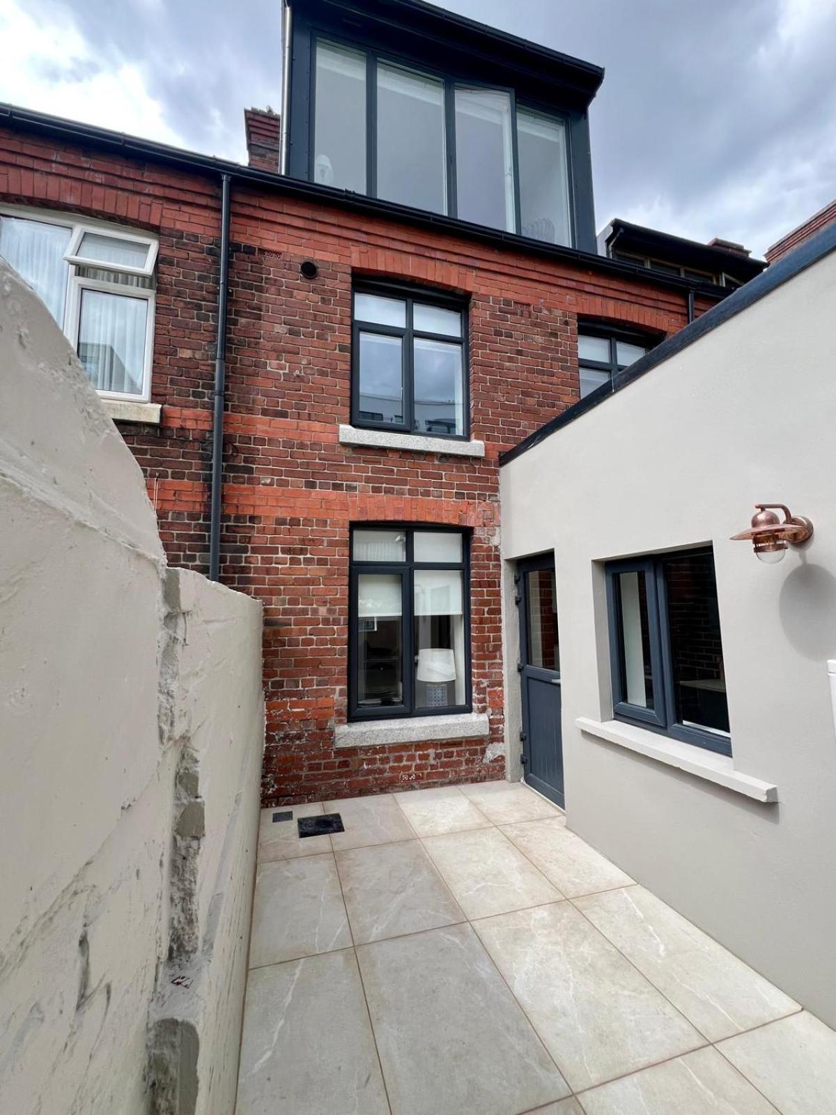Ifsc Townhouse Apartments Дублин Экстерьер фото